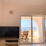 Appartamento Prilaz Obali