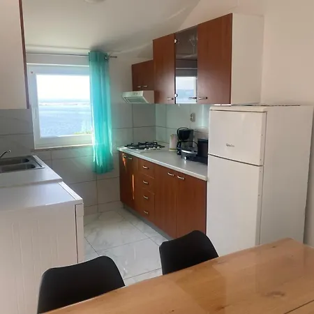 Prilaz Obali Апартаменты Драмаль