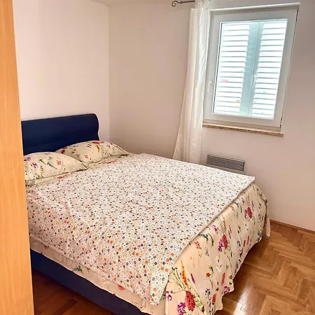 Апартаменты Prilaz Obali Драмаль